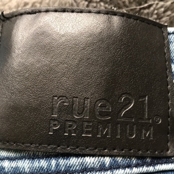 Rue 21 - Picture 5 of 6